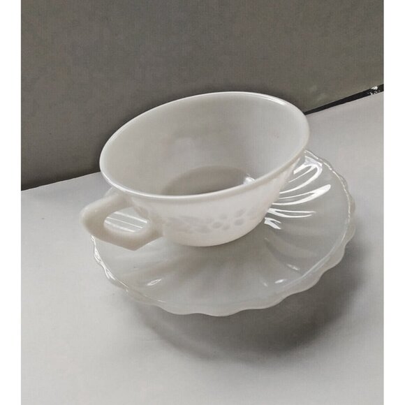 Vintage Anchor Hocking Vitrock Flower Embossed Milk Glass Tea Cup & Saucer  1935 - Picture 7 of 9